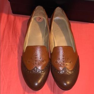 Naturalizer Brown/tan flats